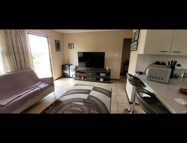 2 BEDROOM TOWNHOUSE FOR SALE IN VERWOERDPARK